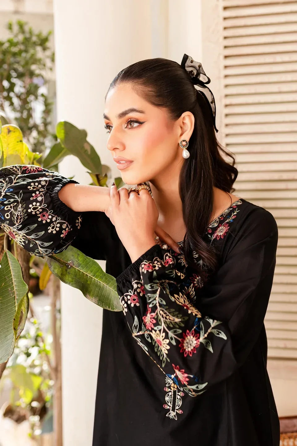 Heer Prêt black cotton shirt with embroidered floral sleeves