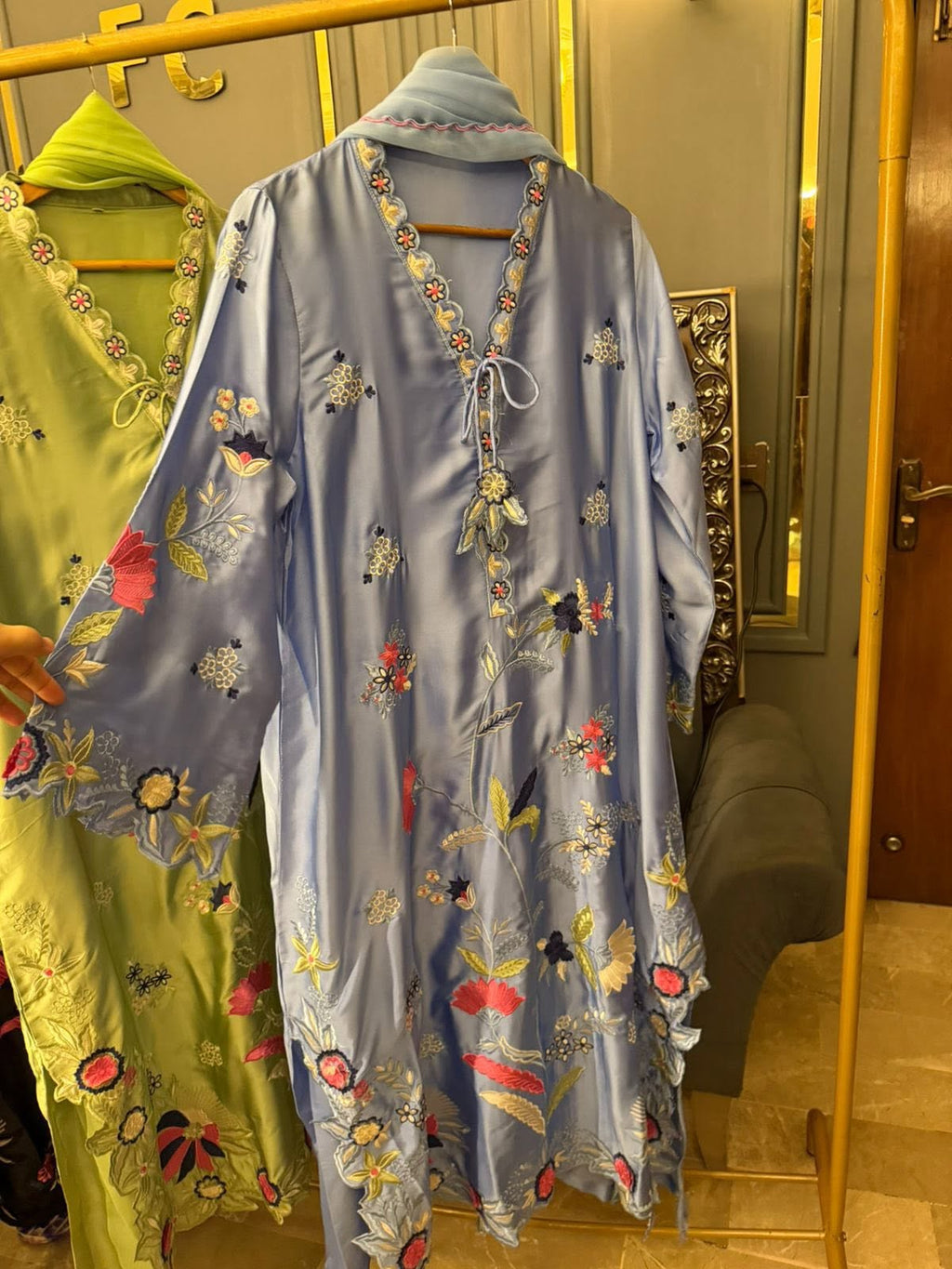 Pure China Silk Embroidered Kaftans With 3d Work