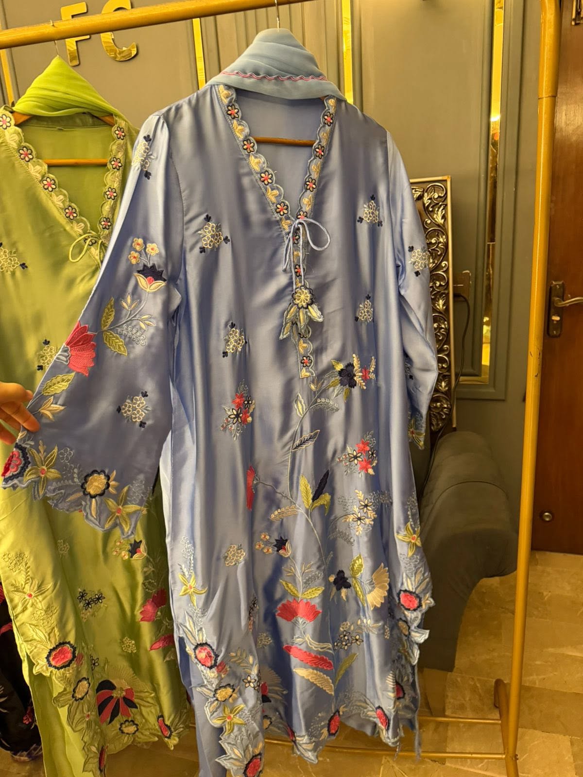 Pure China Silk Embroidered Kaftans With 3d Work