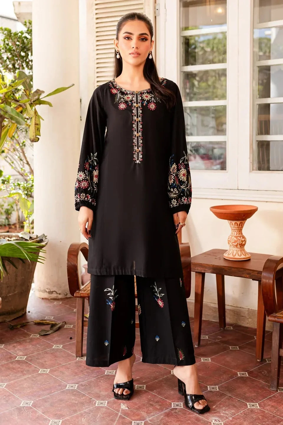 Heer Prêt black embroidered cotton two-piece suit with wide-leg trousers