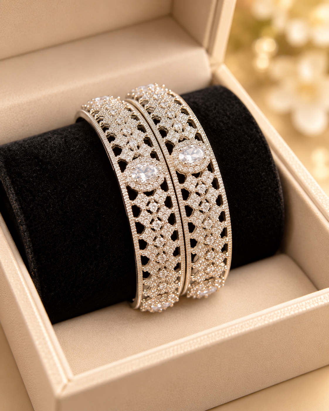 Silver 2-piece bangle set in jewellery box